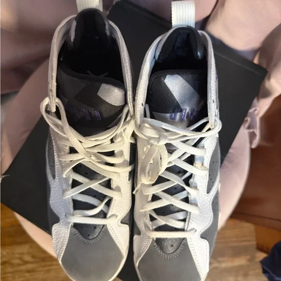 Jordan Kids Sneakers in Cream and Gray with Purple Logo Sneakers